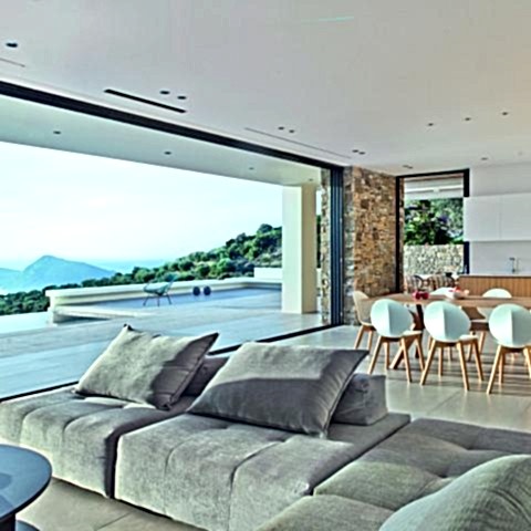 Schüco Sürme Kapılar: Modern Yaşam Alanları İçin Şık ve Akıllı Çözümler